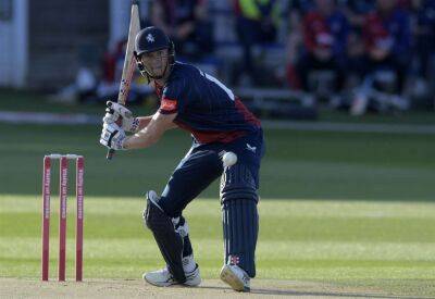 Kent's Zak Crawley and Sam Billings help England beat India at Edgbaston as side complete record chase