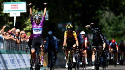 Johan Cruyff - Giro Donne 2022: Elisa Balsamo pips Charlotte Kool on Stage 5, Annemiek van Vleuten keeps pink - eurosport.com - France - Netherlands - Italy