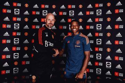 CONFIRMED | Tyrell Malacia becomes Erik ten Hag's first signing at Man United