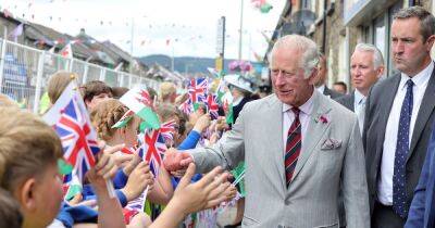 Welsh male voice choir sings to Prince Charles as he visits Treorchy - updates - walesonline.co.uk - Britain - Mali