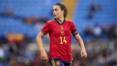 Alexia Putellas suffers injury scare after twisting knee in training with Spain ahead of Euro 2022
