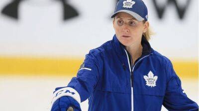Hayley Wickenheiser promoted to Maple Leafs assistant GM with 2 others