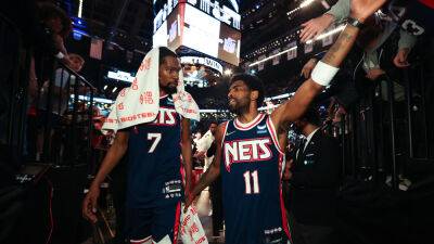 Nets navigating free agency as if Kevin Durant, Kyrie Irving coming back next season: report