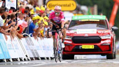 American Neilson Powless nearly rides into Tour de France lead