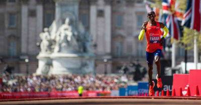 Mo Farah - Sir Mo Farah will run at 2022 London Marathon - msn.com - Britain - county Marathon