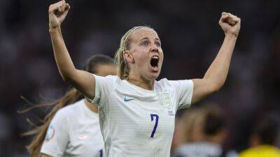 England's Beth Mead savours 'unbelievable' atmosphere that helped her side beat Austria at Euro 2022