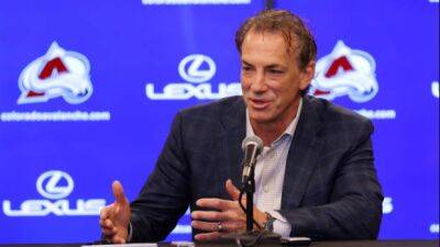 Sakic wins Jim Gregory General Manager of the Year Award