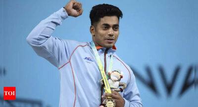 CWG 2022: Dedicating this gold medal to my brother and coaches, says weightlifter Achinta Sheuli - timesofindia.indiatimes.com - Canada - India - Malaysia