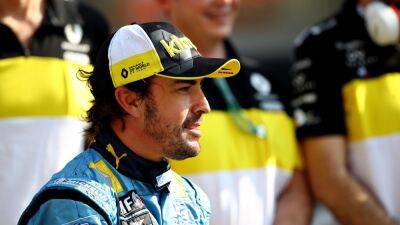 Veteran Fernando Alonso signs Aston Martin deal