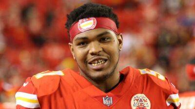 Sources - Kansas City Chiefs LT Orlando Brown Jr. to report to camp, sign franchise tender