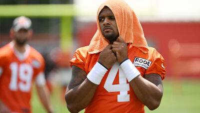 Deshaun Watson - Tony Buzbee - Sue L.Robinson - Deshaun Watson settles three more civil lawsuits as discipline decision looms - foxnews.com - Usa - county Brown - county Cleveland - state Texas -  Houston - state Ohio