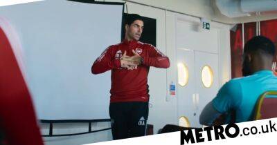 Mikel Arteta - Mikel Arteta digs out Ben White and threatens to kick four Arsenal players out of training in All or Nothing - metro.co.uk - Spain - county White