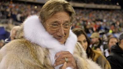 PETA asks Joe Namath to donate iconic mink coat 'instead of trying to squeeze a few more dollars' from auction - foxnews.com -  Boston - New York -  New York - Afghanistan - state New Jersey - county Rutherford - Syria