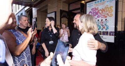 Osmonds mania as star mobbed at musical launch - and then sings in Crazy Horses finale - manchestereveningnews.co.uk - Manchester - Usa - state Utah - county Love
