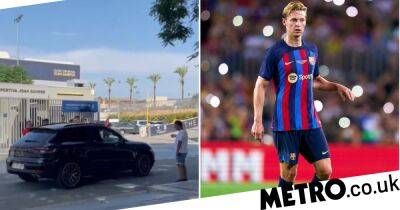Barcelona fans tell Frenkie de Jong to stay after calling him a ‘b***h’ over pay cut