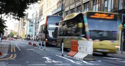 River Irwell - Finishing touches put on new cycle lanes and road layouts on Deansgate - manchestereveningnews.co.uk - Manchester - county Centre