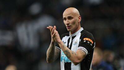 Eddie Howe - Bruno Guimaraes - Sean Longstaff - Shelvey injury is a big blow for Newcastle, says Howe - channelnewsasia.com