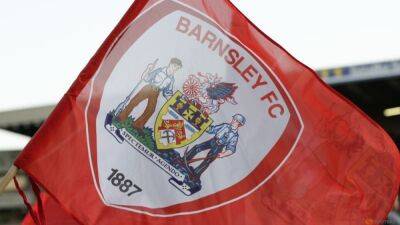 Barnsley end shirt sponsorship deal with crypto firm - channelnewsasia.com - Britain -  Cheltenham