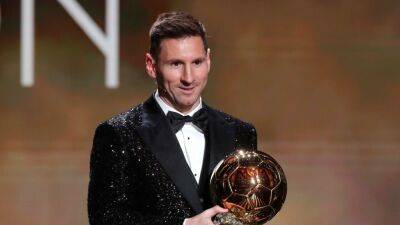 Lionel Messi - Lucy Bronze - Michel Platini - Lionel Messi absent from list of Ballon d'Or nominees for 2022 - france24.com - France - Argentina -  Paris