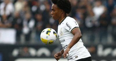 Soccer-Willian leaves Corinthians after death threats