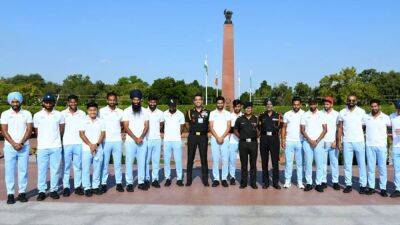 Manpreet Singh - Watch: Ahead of Independence Day, Indian Hockey Team Visits National War Memorial On Return From CWG 2022 - sports.ndtv.com - county Day - India -  New Delhi - county Independence