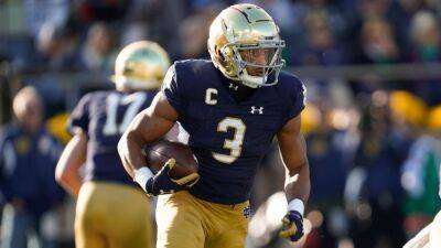 Notre Dame Fighting Irish lose starting WR Avery Davis for season to torn ACL