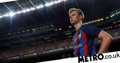 Barcelona midfielder Frenkie de Jong admits to teammates he is likely to join Manchester United