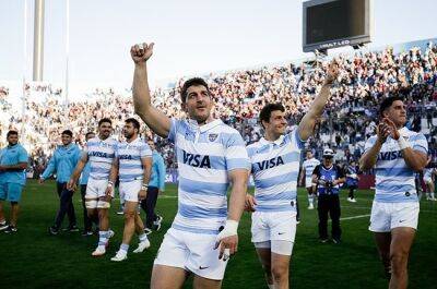 Seven-try Pumas thrash Wallabies to top Rugby Championship