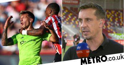 Gary Neville tells Erik ten Hag the only role Lisandro Martinez can play in Manchester United defence