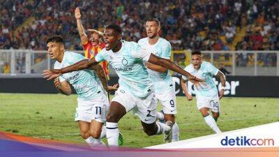 Simone Inzaghi - Denzel Dumfries - Inter Milan - Inzaghi Tak Puas Inter Menang di Detik-detik Terakhir - sport.detik.com