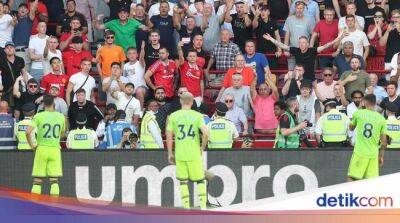 Jamie Redknapp - Brentford - Liga Inggris - Apa Rasanya Jadi Fans Manchester United Sekarang Ini? - sport.detik.com - Manchester