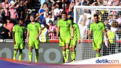 Brentford - Liga Inggris - Manchester United: Payahnya Starting XI Mewah Rp 7,5 Triliun - sport.detik.com - Manchester -  Martinez