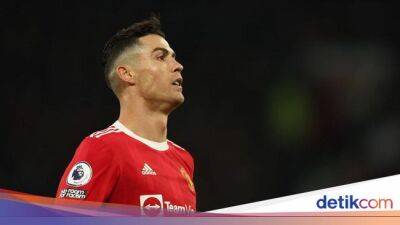 Cristiano Ronaldo Makan Siang Sendirian, Dijauhi Para Pemain MU?