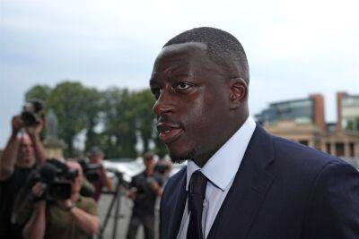 Benjamin Mendy - Louis Saha - Man City's Mendy was 'predator' pursuing women, rape trial hears - news24.com - Britain - Manchester - France - Monaco -  Man