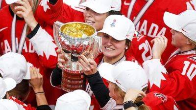 Brianne Jenner - 18 Canadian hockey women from Olympic championship team return for upcoming worlds - cbc.ca - Finland - Denmark - Usa - Canada - Beijing - county Canadian -  Ottawa