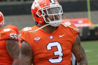Clemson defensive end Xavier Thomas out for 6 weeks with foot injury