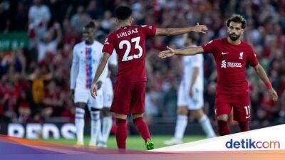 Wilfried Zaha - Luis Díaz - Klasemen Liga Inggris: City di Puncak, Liverpool ke-12, MU Juru Kunci - sport.detik.com - Manchester - Liverpool