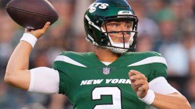 New York Jets quarterback Zach Wilson's right knee surgery deemed a success, sources say