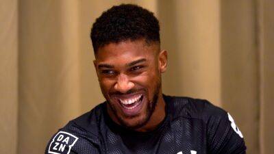 Relaxed Anthony Joshua eyes early stoppage in bid to reclaim world titles