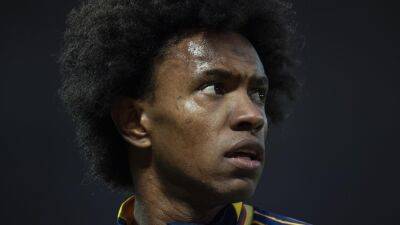 Willian: Fulham close to signing ex-Arsenal and Chelsea winger as free agent after quitting Corinthians over threats