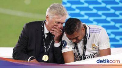Carlo Ancelotti - El Real - MU Jangan Mimpi Bisa Beli Casemiro, karena... - sport.detik.com - Manchester