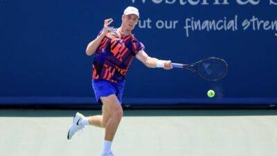 Denis Shapovalov - Shapovalov drops hard-fought match to top-ranked Medvedev in Cincinnati - cbc.ca - Russia - Italy - county Hill -  Cincinnati