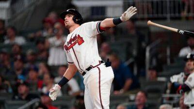 Braves sign 3B Riley to 10-year, $212 million contract