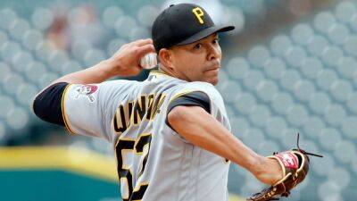 Sources -- St. Louis Cardinals finalizing deal for Jose Quintana of Pittsburgh Pirates