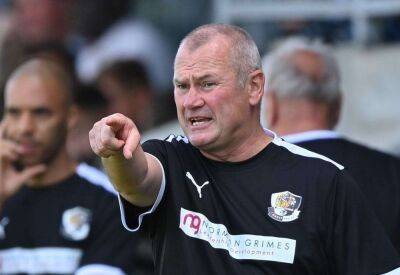 Manager Alan Dowson unimpressed with Dartford's final pre-season game at Canvey Island ahead of their National South season
