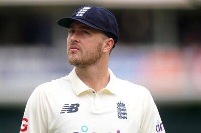 England recall Robinson for first two Tests against Proteas