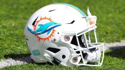 NFL strips Miami Dolphins of 2023 first-round pick, fines Stephen Ross $1.5M for tampering with Tom Brady, Sean Payton