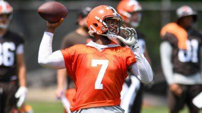 Tom Brady - Jimmy Garoppolo - Deshaun Watson - Kevin Stefanski - Sue L.Robinson - Cleveland Browns' Jacoby Brissett 'ready to go' as starter after Deshaun Watson suspension - espn.com - county Brown - county Cleveland -  Indianapolis - state Ohio