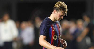 Sky Bet - Frenkie De-Jong - Louis Saha - Manchester United told to scrap Frenkie de Jong transfer amid 'leverage' problem - manchestereveningnews.co.uk - Manchester