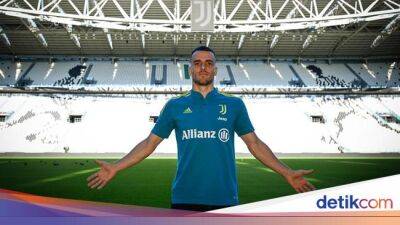 Dusan Vlahovic - Filip Kostic - Kostic Mau ke Juventus karena Pengaruh Vlahovic - sport.detik.com - Serbia -  Sangat